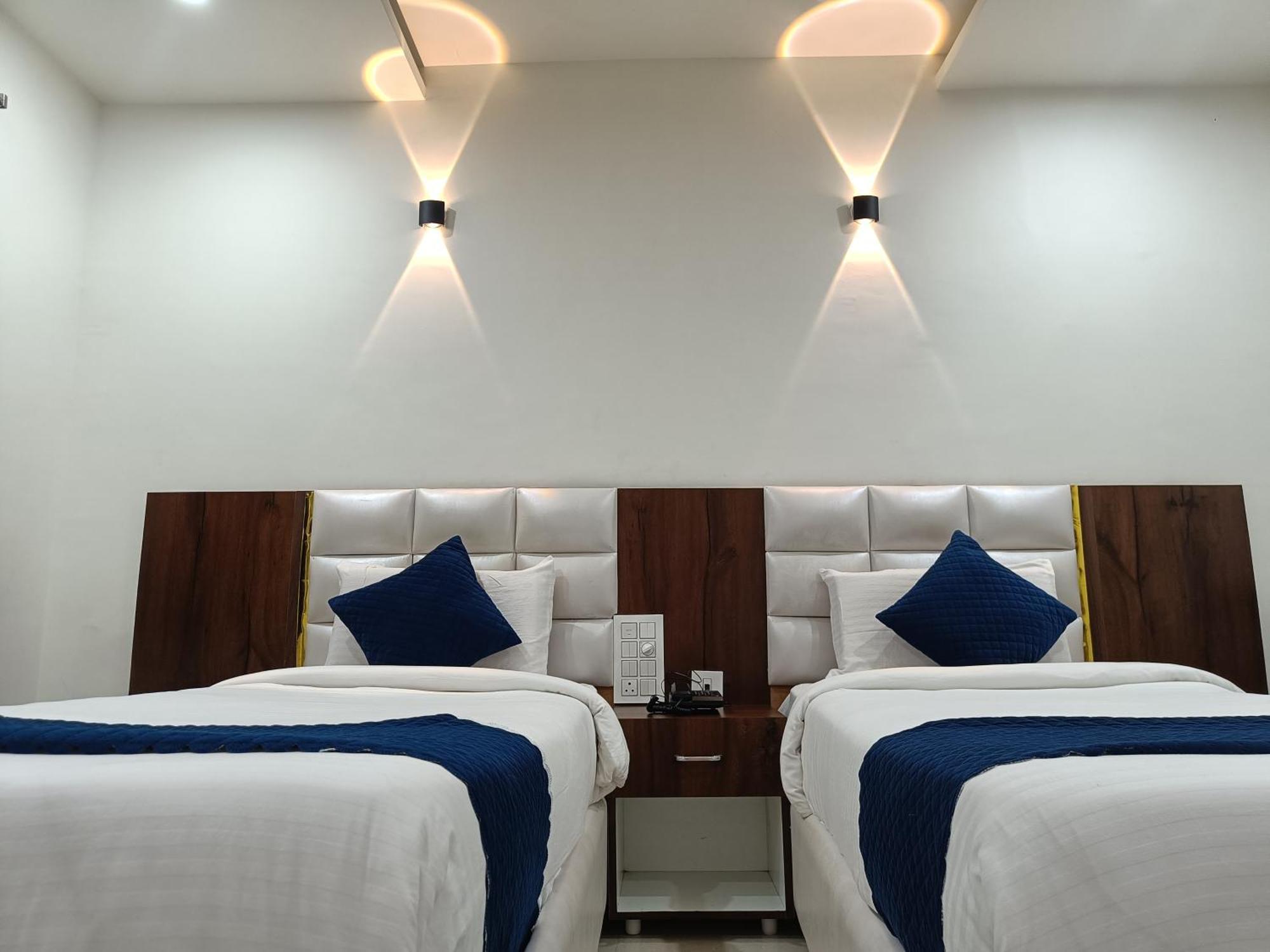 Hotel Skyland วารังกัล ภายนอก รูปภาพ