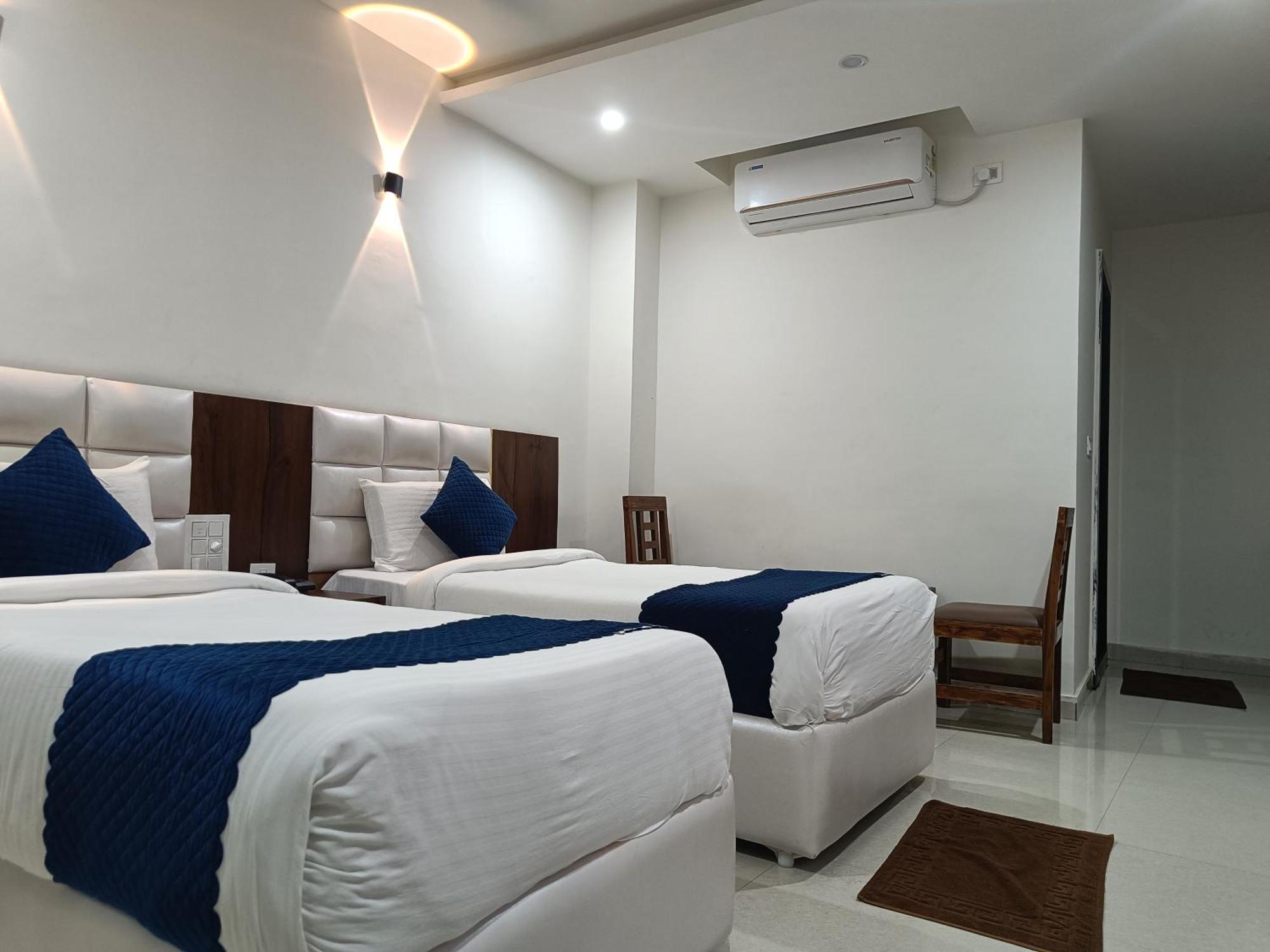 Hotel Skyland วารังกัล ภายนอก รูปภาพ