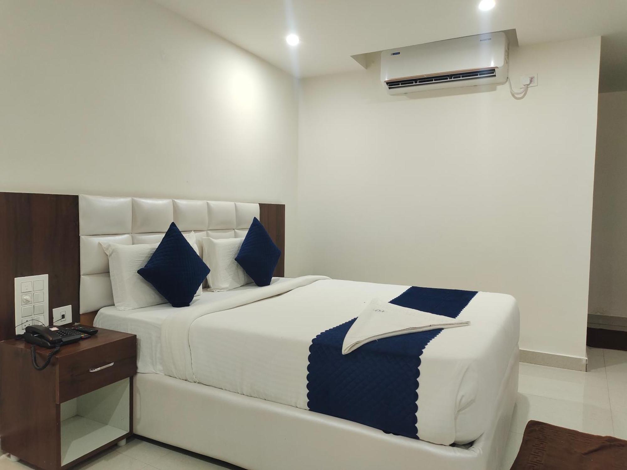 Hotel Skyland วารังกัล ภายนอก รูปภาพ